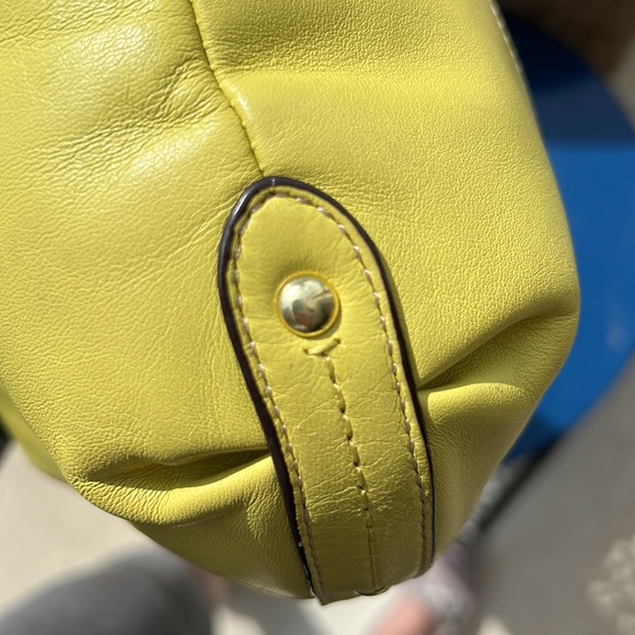 Coach F 19726 Lime Green Leather Shoulder Purse - Picture 5 of 10